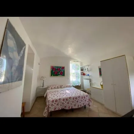 Tipico Casale Pugliese Immerso Nel Martina Franca